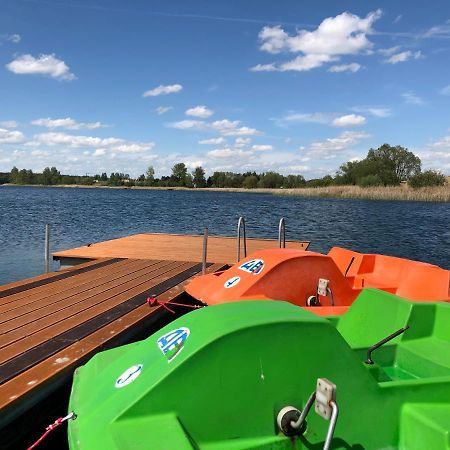 Ab Domki Caloroczne Nad Jeziorem Стеншев Екстериор снимка