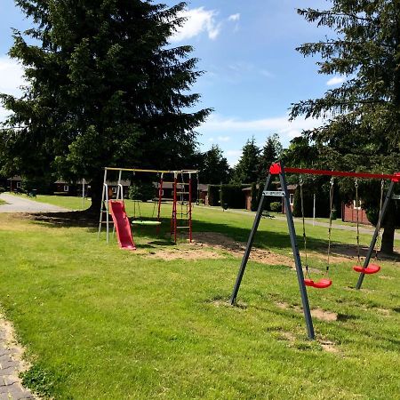 Ab Domki Caloroczne Nad Jeziorem Стеншев Екстериор снимка
