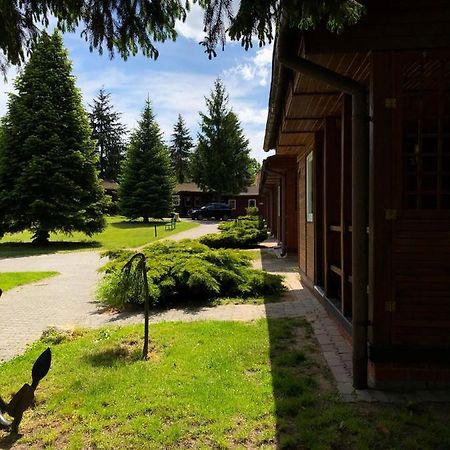 Ab Domki Caloroczne Nad Jeziorem Стеншев Екстериор снимка