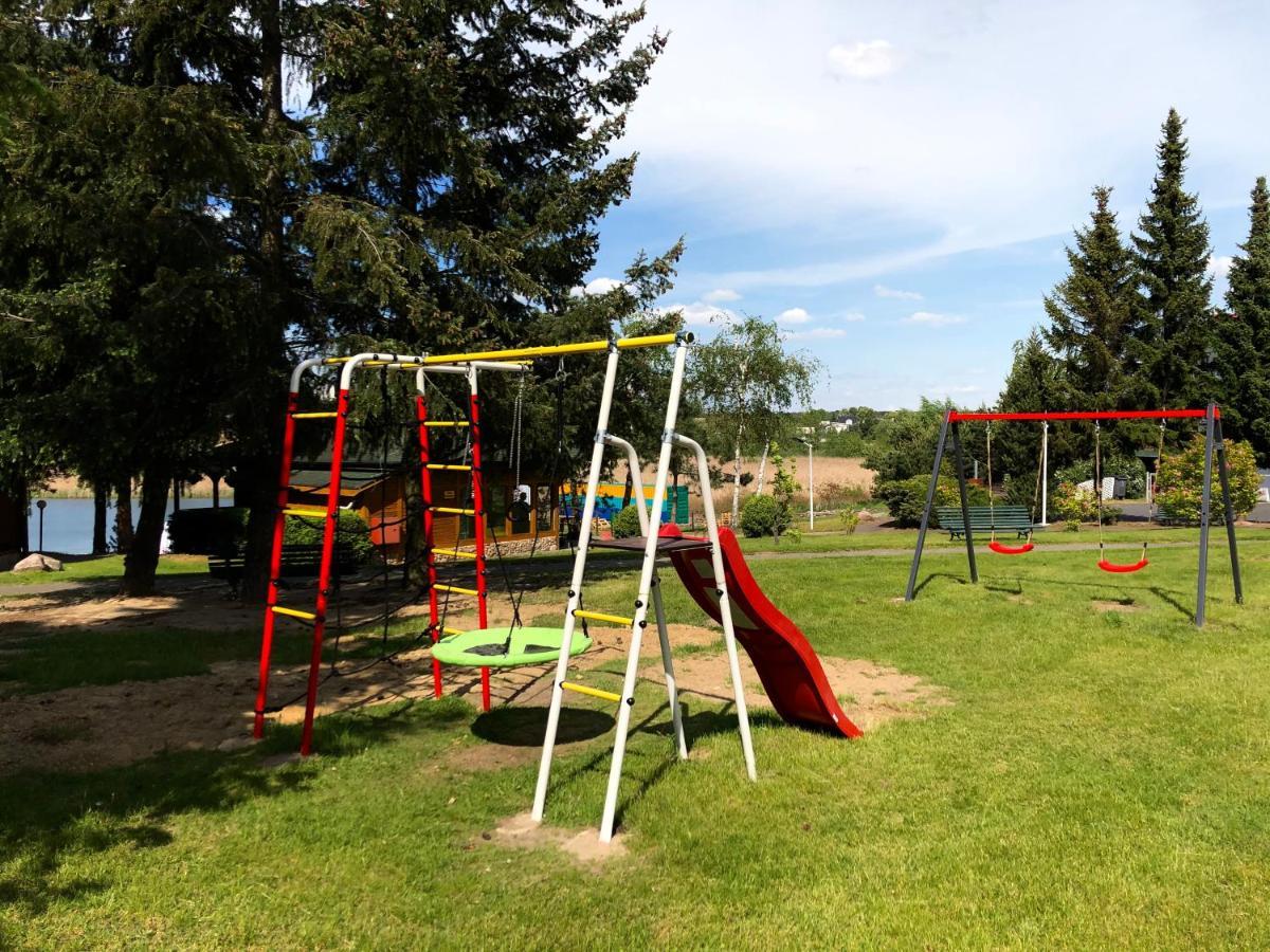 Ab Domki Caloroczne Nad Jeziorem Стеншев Екстериор снимка